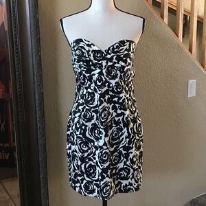 F21 Black & White Floral Strapless Dress​​​